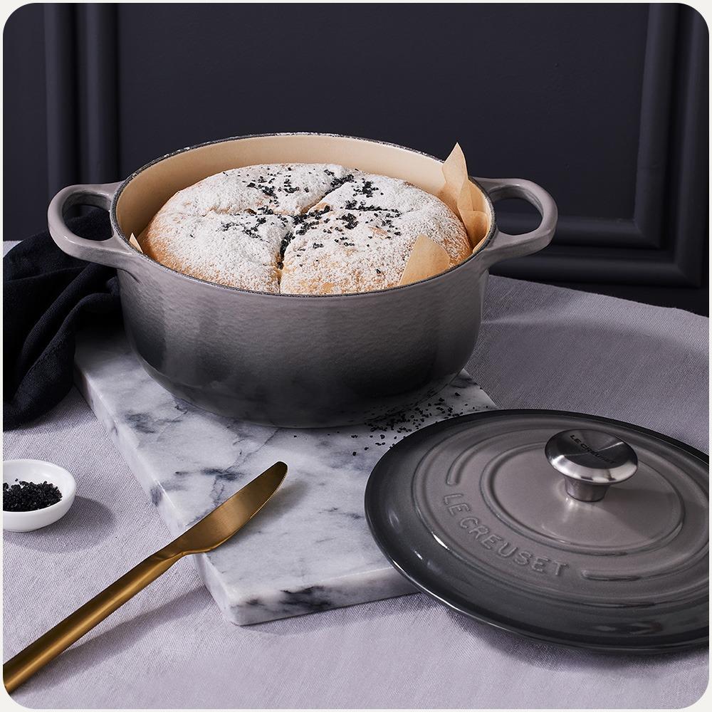 Unlocking the Secrets of Cast Iron for Baking Excellence